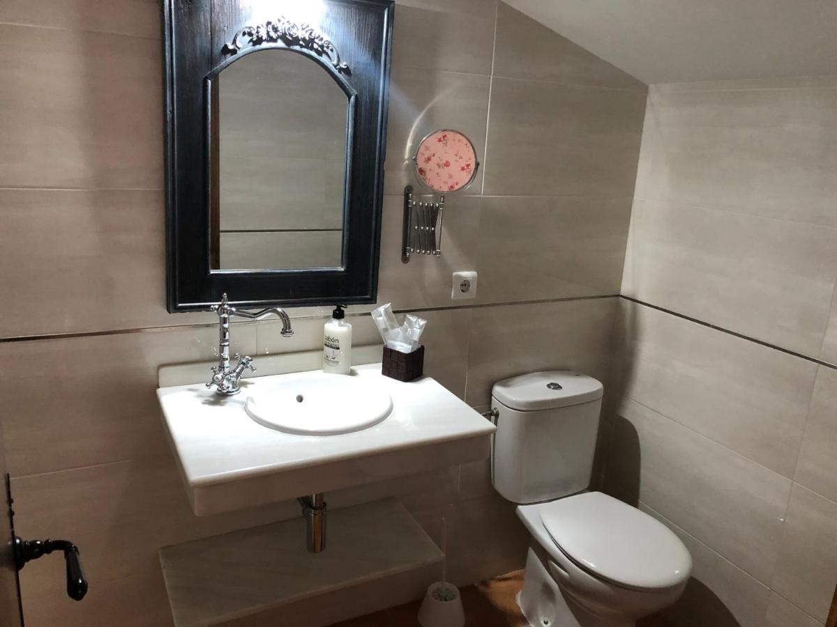 Hostal La Caballeriza Мальпартіда-де-Касерес Екстер'єр фото