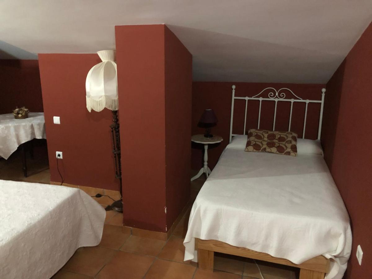 Hostal La Caballeriza Мальпартіда-де-Касерес Екстер'єр фото